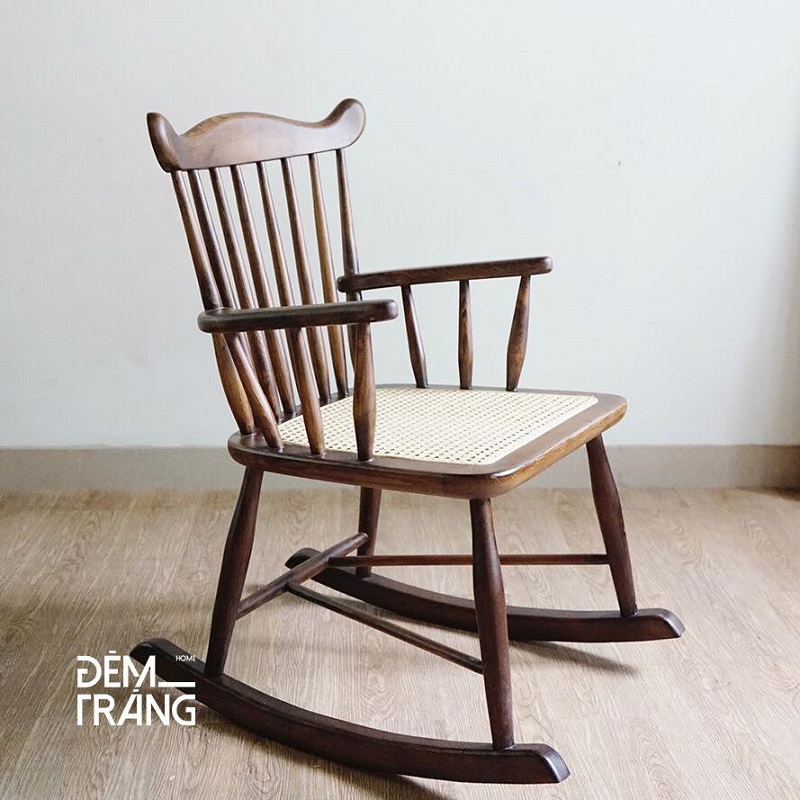 耐久性に優れたアッシュウッドを使用したロッキングチェアロッキングチェア 木製 籐 アッシュウッド デザイナーズチェアー ラウンジチェア ラタン家具 椅子 輸入家具 クッション付 座り心地良い 揺れる おしゃれ#0